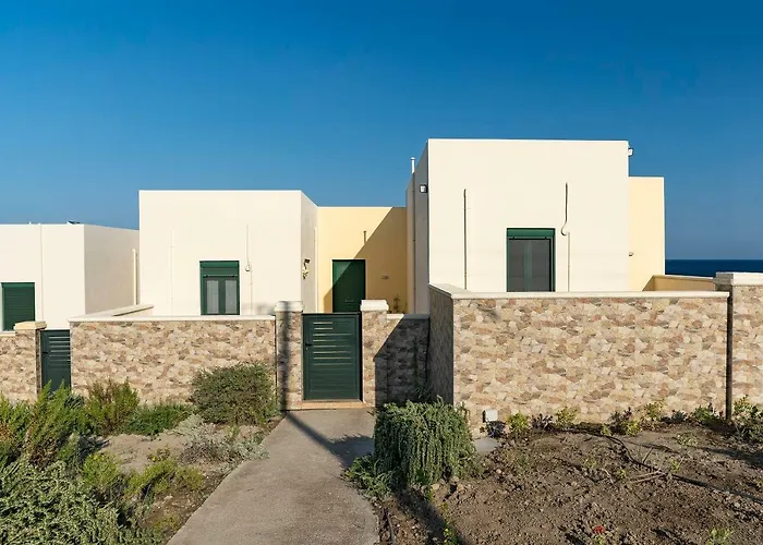 House Myrtos