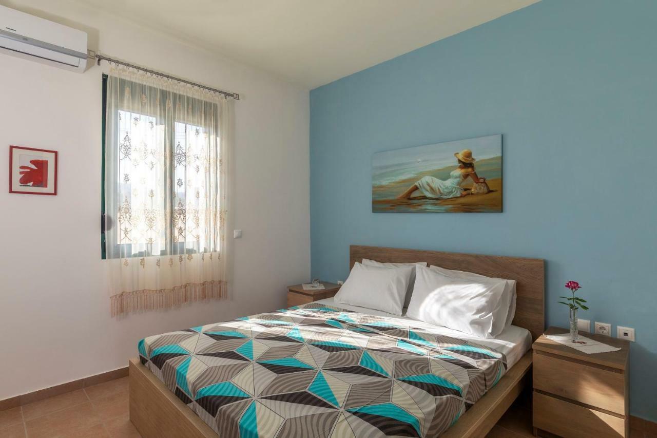 House Myrtos